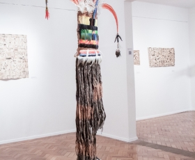 Obra pertencente ao acervo da Casa da Cultura da América Latina (CAL), na exposição "Te faço nascer livre". Foto: Beto Monteiro/Ascom UnB. 24/10/2019